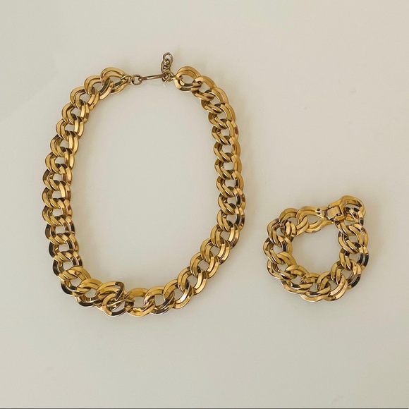 Monet Jewelry - Monet 1980’s Vintage Gold Doubled Link Necklace Set